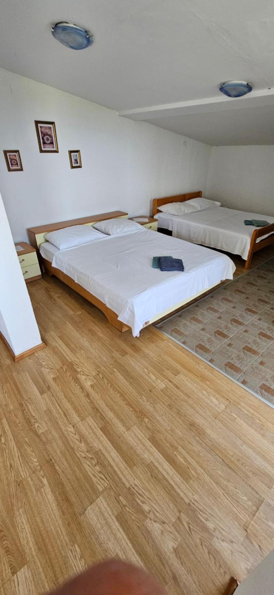 Apartments Hugo Malinska Room photo